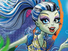 Monster High Great Scarrier Swim